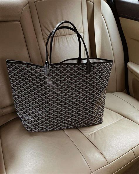 goyard belvedere gm size|goyard bag price 2022 euro.